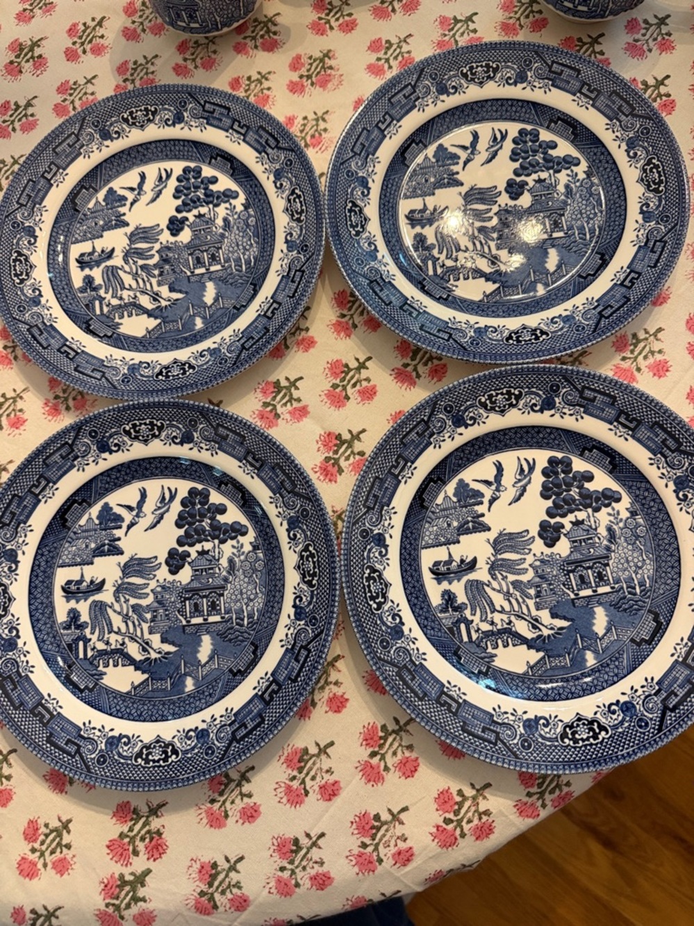 Churchill 8” Blue Willow Porcelain Salad Plates (4) - Classic Pattern
